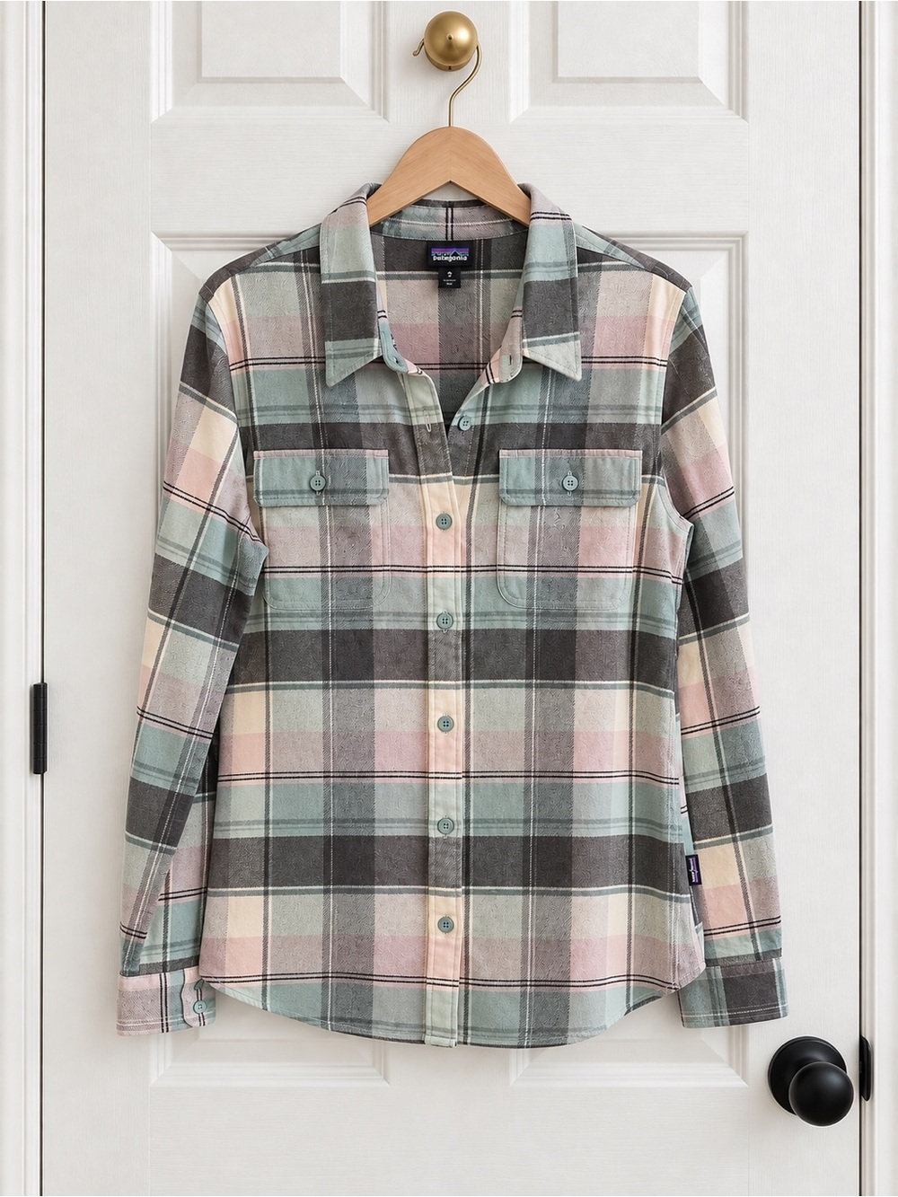 Patagonia Women’s Large Organic Cotton Pastel Plaid Flannel Shirt